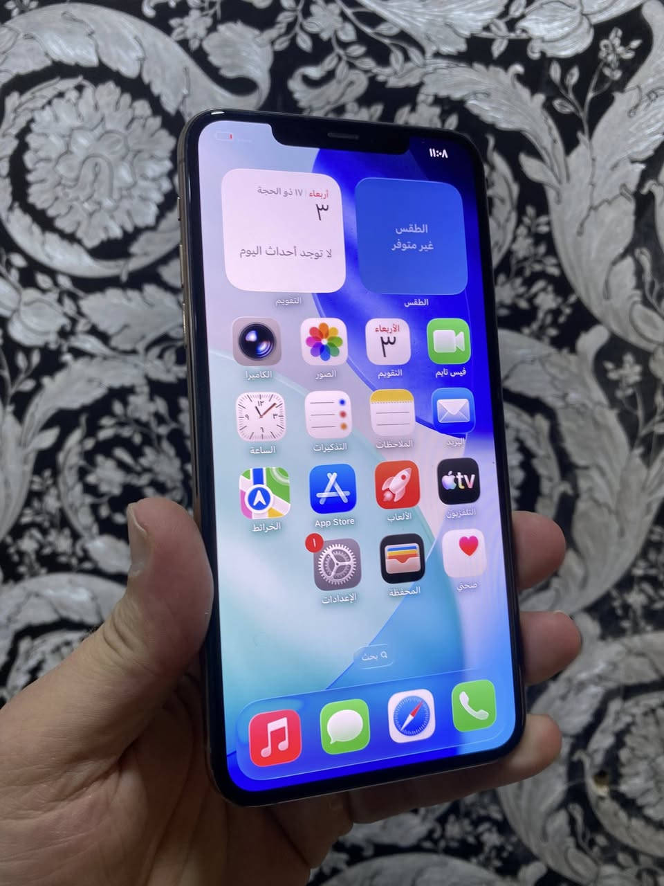 ‏ ‏iPhone 11 Pro Max ذاكرة 64 بطارية 70 خطين عاطل بي سماعات  سعر 200 سعر نهائي اتصال *********** خاص مغلق
