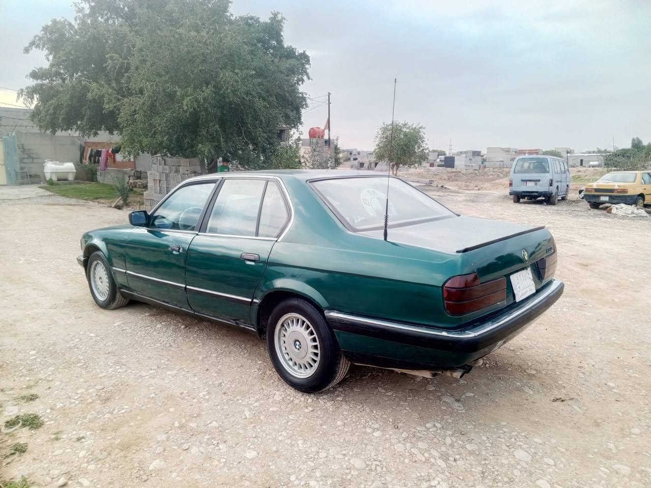 بيئم دبليو 730موديل 93محرك 35كير اتماتيك مكينة وكير حاوية تخم تايرات جديد كهربائيات كلة شغال رقم بغداد شرط تحويل بجم عريض كاعيه مدوشمه جلد لايتات زنون
سعر 38بيها مجال شراي يخابر هاذا رقمي ***********
