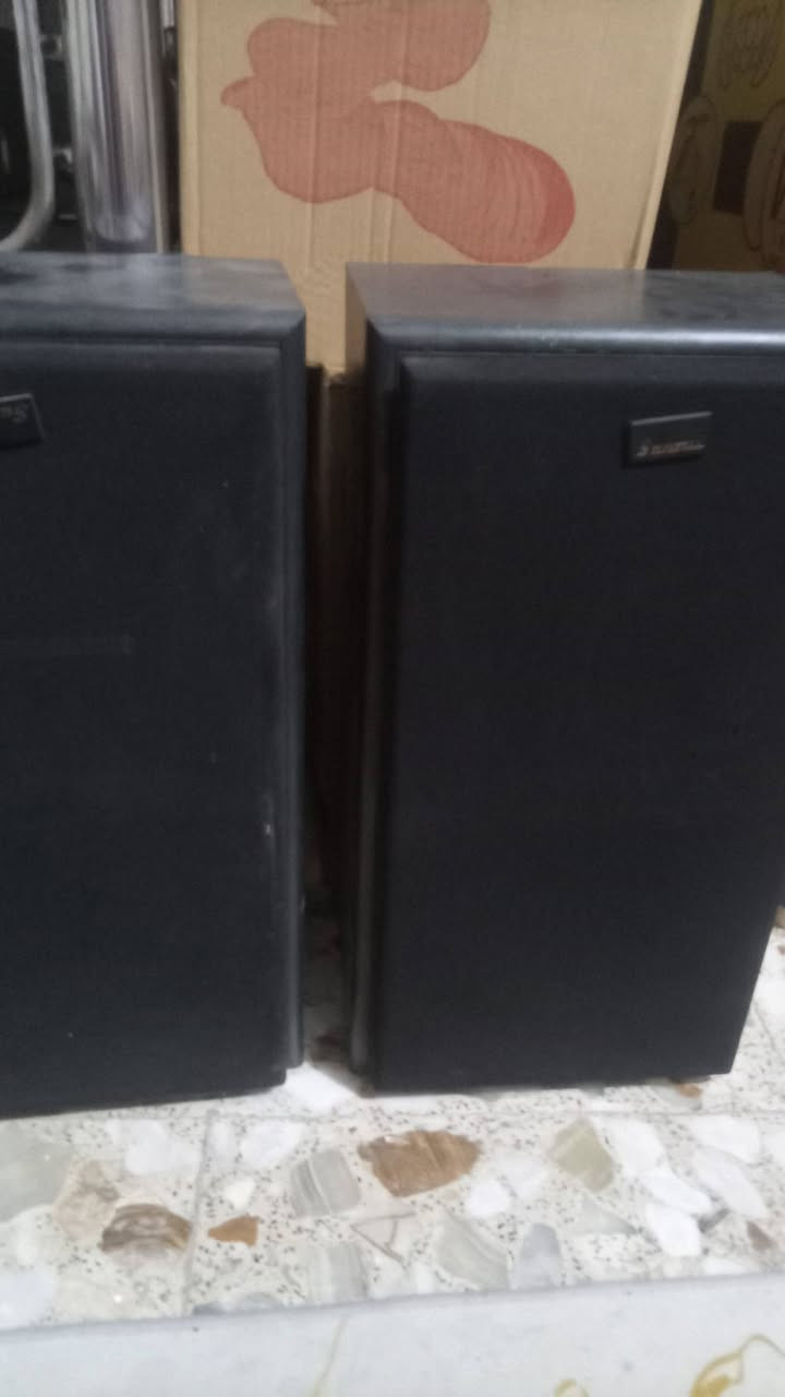 سلام عليكم سماعات سانيو ياباني 
120واط التك نضافه 90/100


**إذا كنت صاحب هذا الإعلان وتريد حذفه لأي سبب، رجاءا أرسل رسالة إلى الدعم الفني**