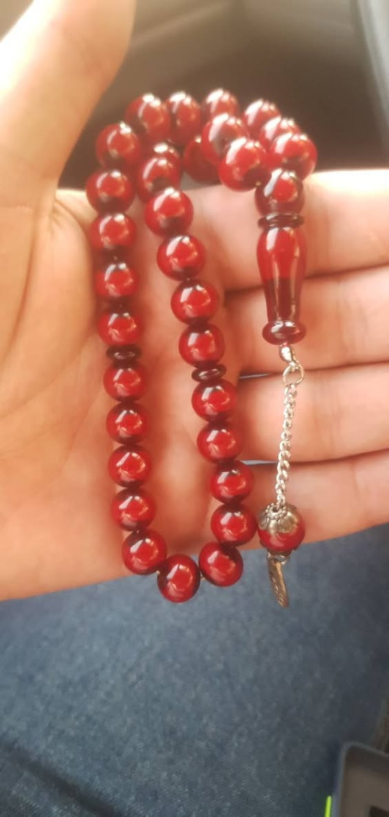 سبحة حبه ناعمه محمل يومي ...
السبحه تقليد للكوربا وتحزيمتها تقليد ومأنتكه وليست انتيك او اصليه او قديمه بس السبحه جميله جدا وطريقه التقليد فيها احترافيه لانه حزام الحب والمأذنة بنفس الخام وليس صباغ مثل الافغاني والخام قاسي جدا مش بلاستيك او بوليستيك سعرها طري ومغري ومحملها يومي حلوه باليد وحبه ناعمه
للاستفسار 0798933881


**إذا كنت صاحب هذا الإعلان وتريد حذفه لأي سبب، رجاءا أرسل رسالة إلى الدعم الفني**