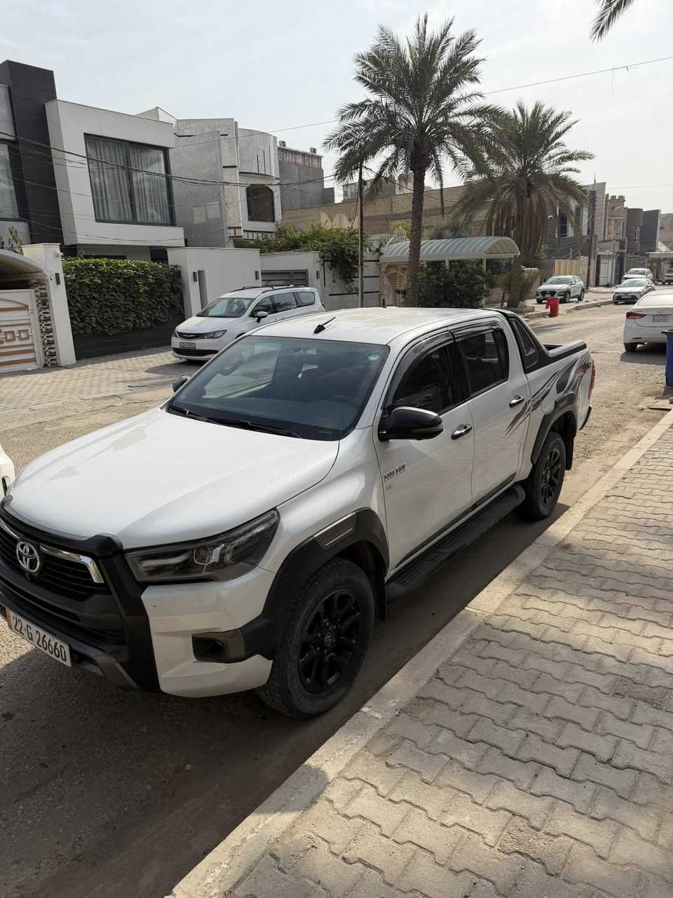 تيوتا هايلكس 2024 فئه الادفنشر دواخل اسود معروفه مواصفات الادفنشر السياره كلش نضيفه مستعجل ع بيعه ممشاها 50 الف كيلو بيها ملاحضات بارد بالبابين مال سايق مامبينات من كد ماخفيفات الرقم ***********  مكانها كربلا السعر 380 وبيها مجال بسيط
