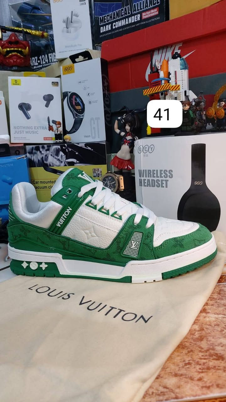 رمضان كريم وكل عام وانتم بخير.حذاء اصلي من البضاعه الاوربيه بضاعه dhl


**إذا كنت صاحب هذا الإعلان وتريد حذفه لأي سبب، رجاءا أرسل رسالة إلى الدعم الفني**