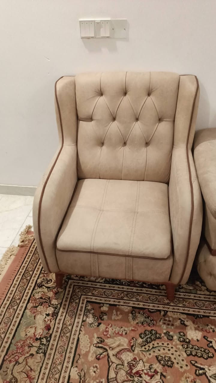 سلام عليكم اللهم صلي على محمد وال محمد اغراض بيت للبيع كلمن وسعره مكان الاغراض بغداد حي الجهاد للاستفسار الاتصال ***********
