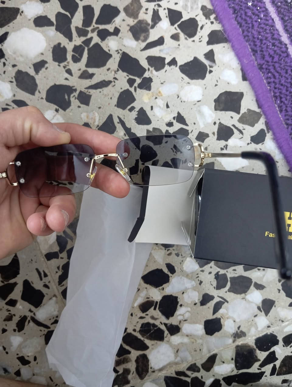 نضارات اصلي 3 قطع ابيهن ب30


**إذا كنت صاحب هذا الإعلان وتريد حذفه لأي سبب، رجاءا أرسل رسالة إلى الدعم الفني**