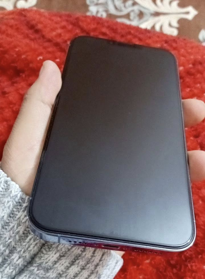 I Phone 13 pro max
ايفون ١٣ برو ماكس شرق اوسط 
ذاكره ٢٥٦ 
بطاريه ١٠٠ مستبدله 
( بس فلاشه مايشتغل لان نكسر الضهر وسوله ليزر وضرب )   
السعر 580 الف  وبي مجال بسيط 
 ***********
