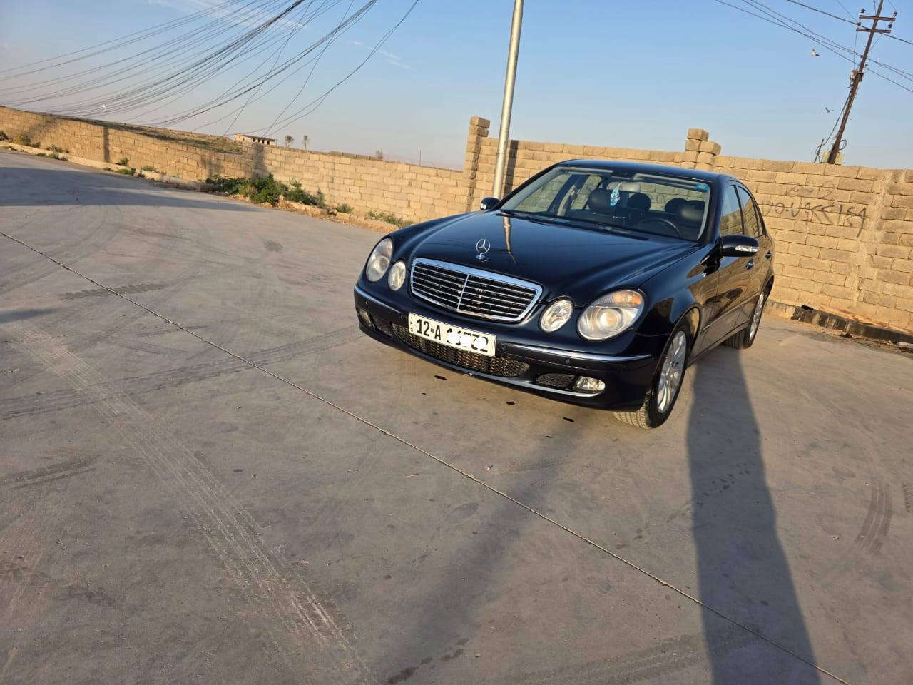 السلام عليكم
للببع مرسيدس E200 محرك اربعه سلندر كومبريسر موديل 2005
فول مواصفات عدا الفتحه
السعر 110 ورقه
مكان السيارة الموصل
***********
