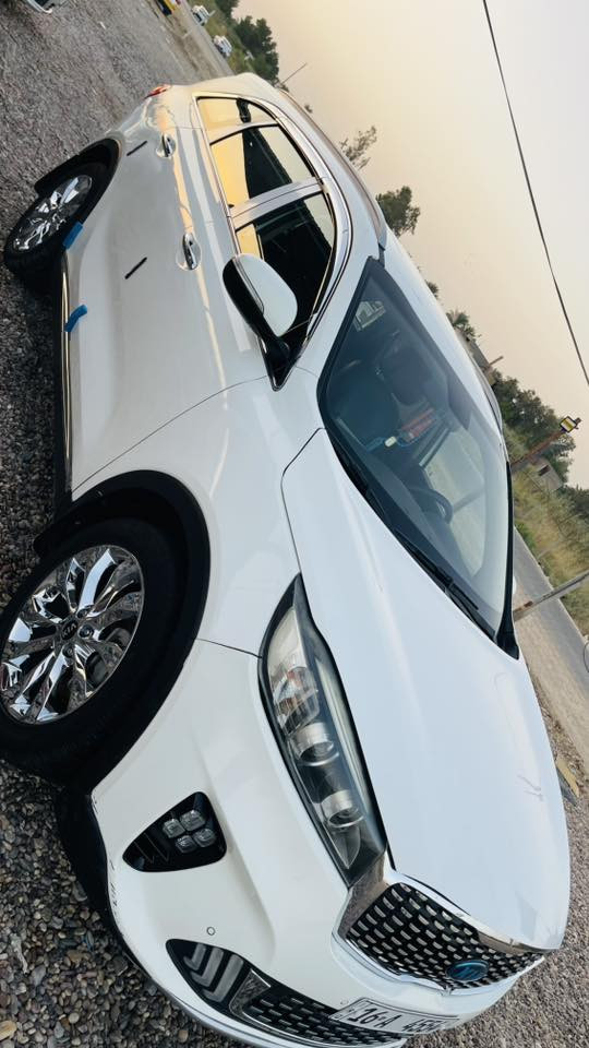 سورنتو 15 شكل16 تحديث20ويل ودعامية ولايتات وشباج سونار موظح بالصور مكينة 6سلندر
سونار مرفق بالصور 
السعر خاص على الرقم *********** واتساب
