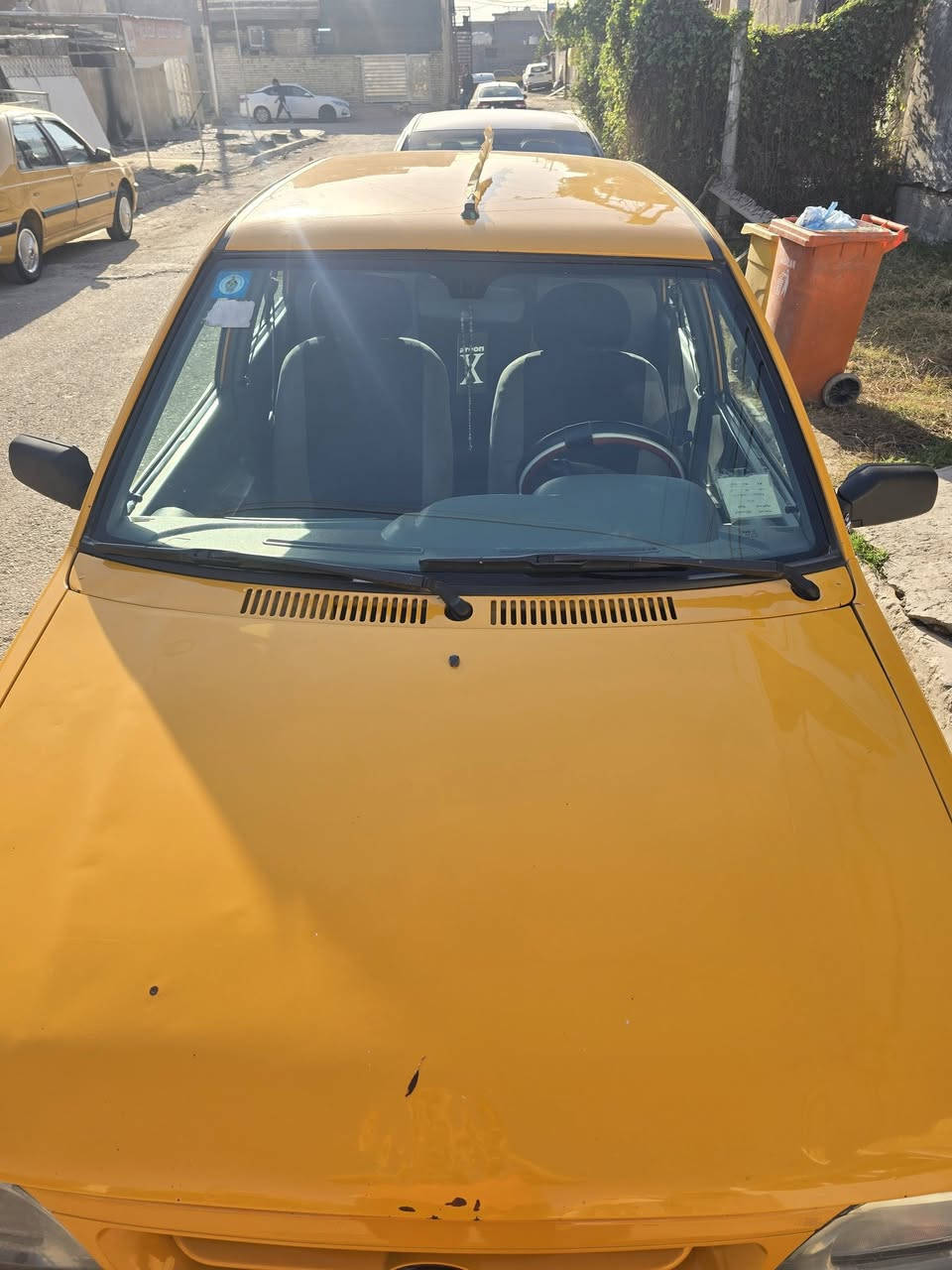 السلام عليكم رمضان كريم )سايبه ٢٠١٨للبيع بسعر ٤٥وبيه مجال بسيط كيرومكينه وشواصي خير من الله بدون ضربه ولاصبغ ولا تبديل فقط شخط بالجاملغ الامامي مال سايق تخم تاير جديد سياره جديده احله من الصور مكاني بغداد  ***********
