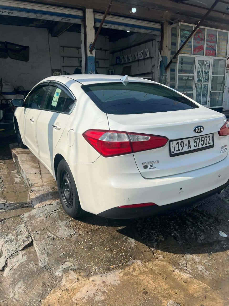 مكلف بنشر سيراتو 2016 أمريكي بيهه صبغ صفحه سائق بدون دواخل سنويه ورقم جديد سياره كير محرك تبريد حداديه مابيهه نقص السعر 110 وبيهه مجال مكاني النجف للاستفسار ***********
