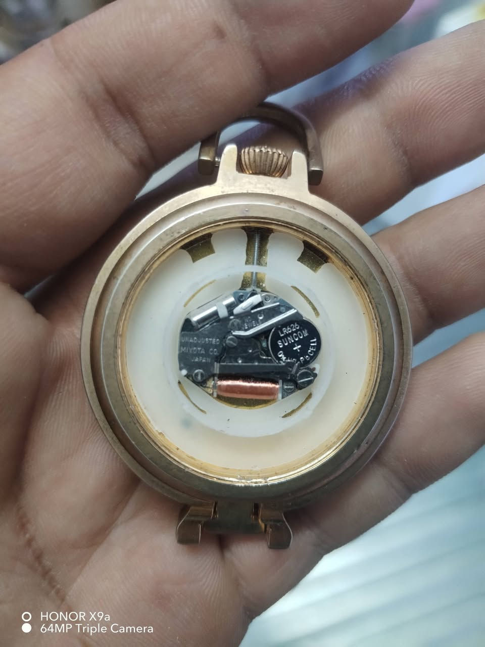 ساعه جيبيه قديمه
ماكنه ياباني ارقام رومانيه للبيع
***********
