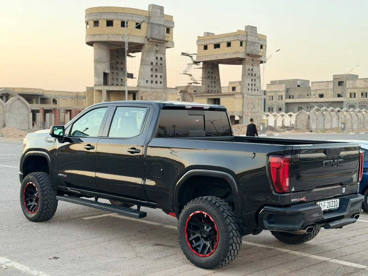 سلام عليكم جمسي سيرا AT4 موديل ٢٢ ماشيه ٢٣ الف السياره حادثها بابين وكصه مال بنيد فقط ايرباك برده وراجع ابلادي  بيها صبغ حزام كير ومحرك شرط الفحص عنوانها كربلاء ***********. *********** السعر ٢٩٠ وبيها مجال بصيط كلش
