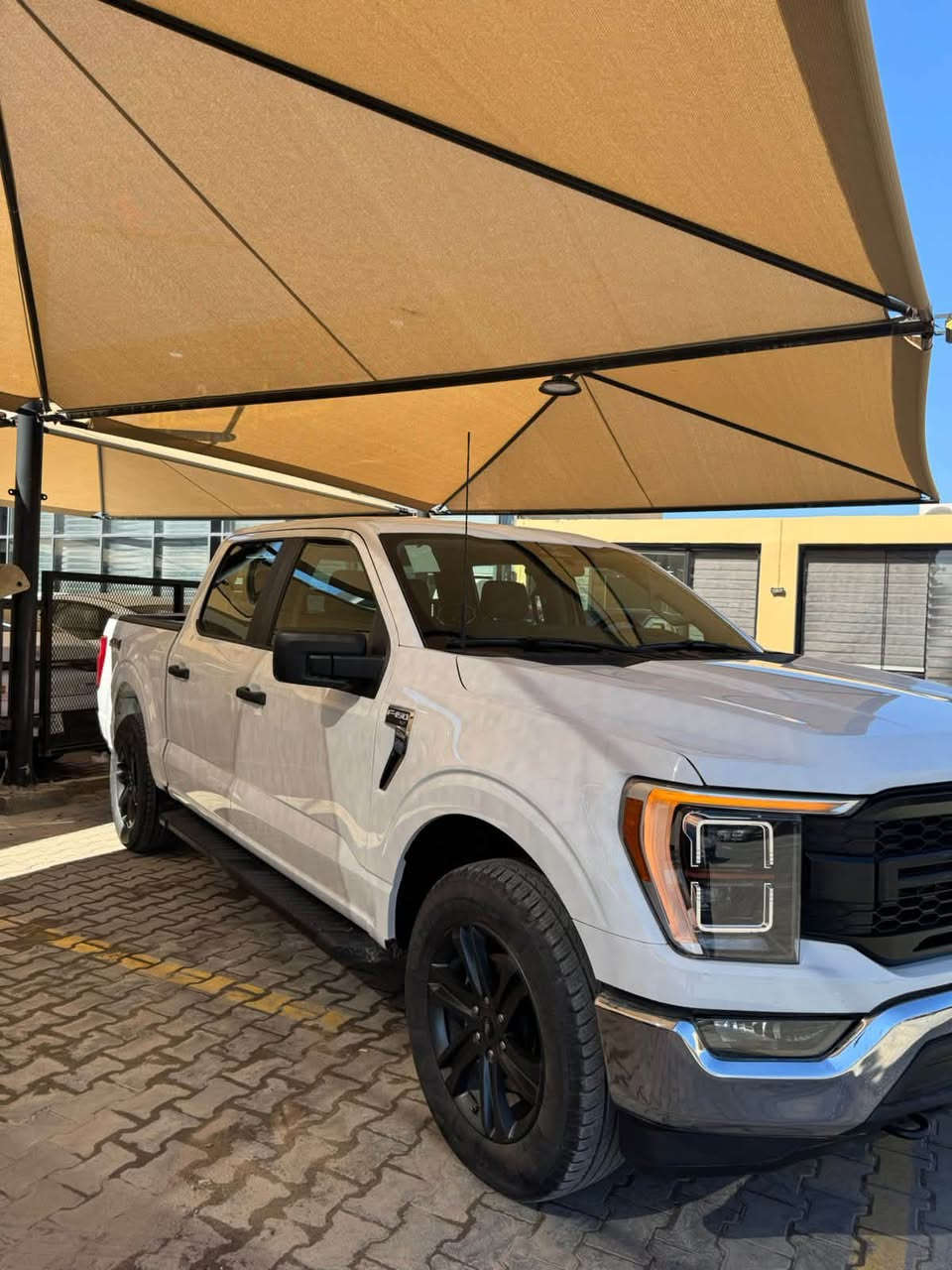 فورد f150موديل ٢٠٢٣رقم شمالي  ماشيه ٥٥الف باب طويل بدي قصير مكينه ٨سلندر  السياره موجوده بكربلاء. للاستفسار الاتصال عله الرقم ***********كفاله عامه صبغ بارد تحويل وكاله حاضر السعر ٢٩٥ وبيها مجال بسيط
