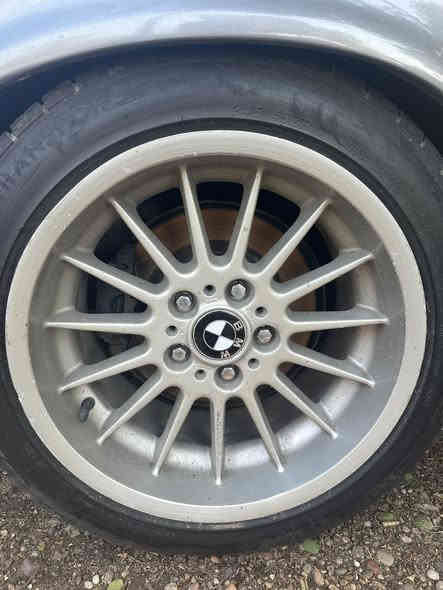 سلام عليكم ويل وتايرات تخم جديد لا عواج ولا فطر ولا تصليج جدد بيع 350  مراوس بخليه اصلي مكاني بغداد الحجم 17 

***********
***********
