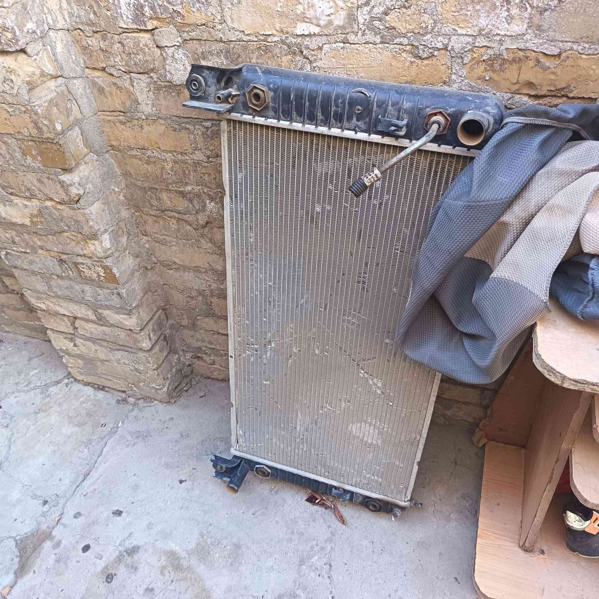 سلام عليكم عندي ذني الغراض مال سلفرادو الي يفيدنه رايدهن ب350سعر بلاش  شوته +مازدات+راديتر+داينمو+فتحات تبريد +زوج مري اخوان شرط اصلي مو تجاري ماعندي توصيل مكاني بغداد ***********
