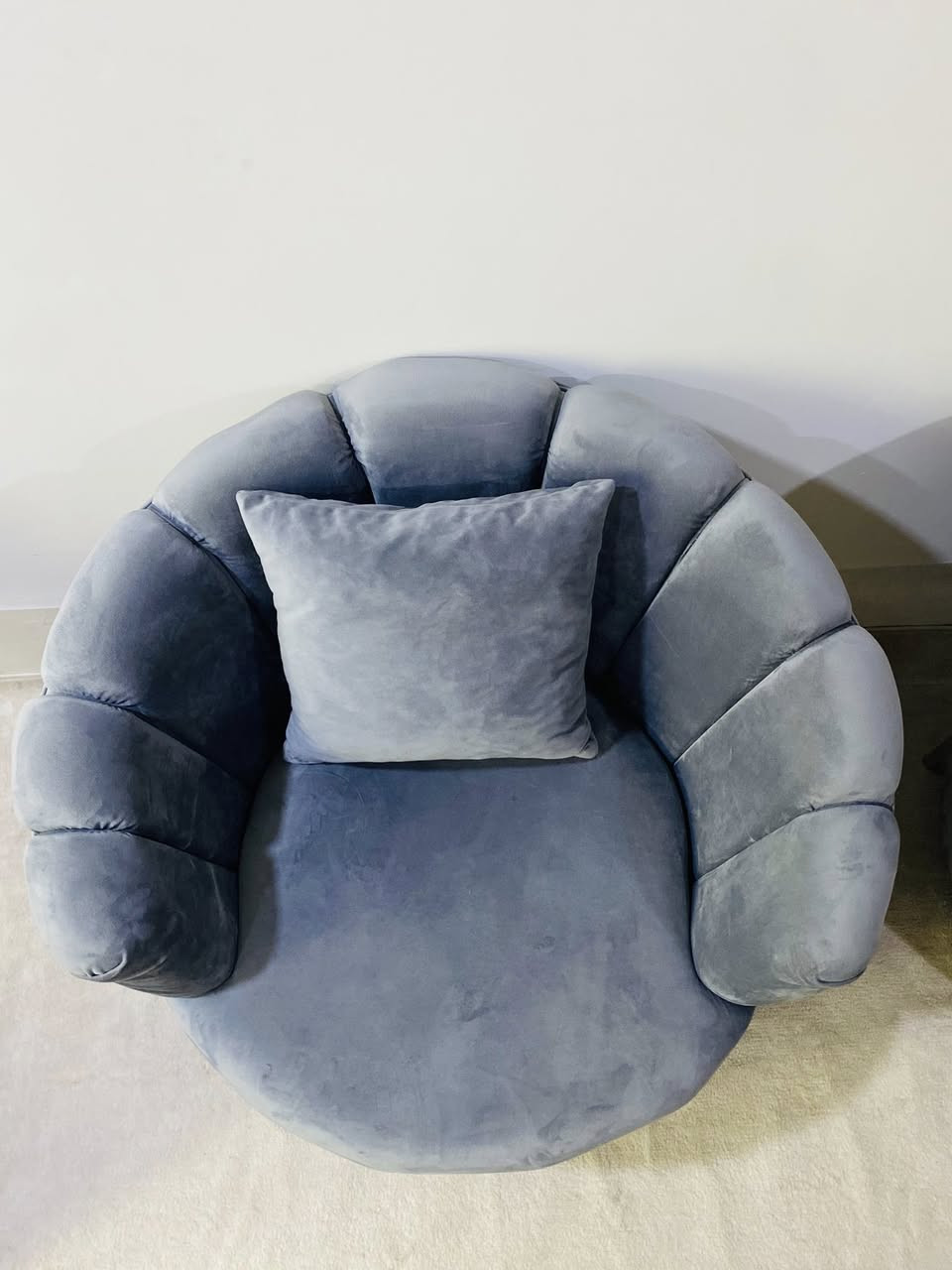 دوو تاک قەنەفە جۆکەر رەنگی رەساسی قوماش قەیفە قاچیان سلڤەر ئاسن. زۆر کوالیتیان بەرز و جوانە. نرخی هەردووکی ١٥٠ هەزار و مەعمەلە. شوێن کەلار 
***********
