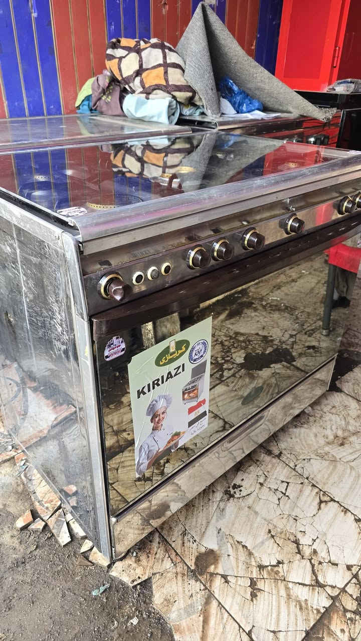 طباخ كريازي مصري نظيف اخو الجديد شرط النار سعره ٢٥٠الف الشراي يتصل *********** ***********
