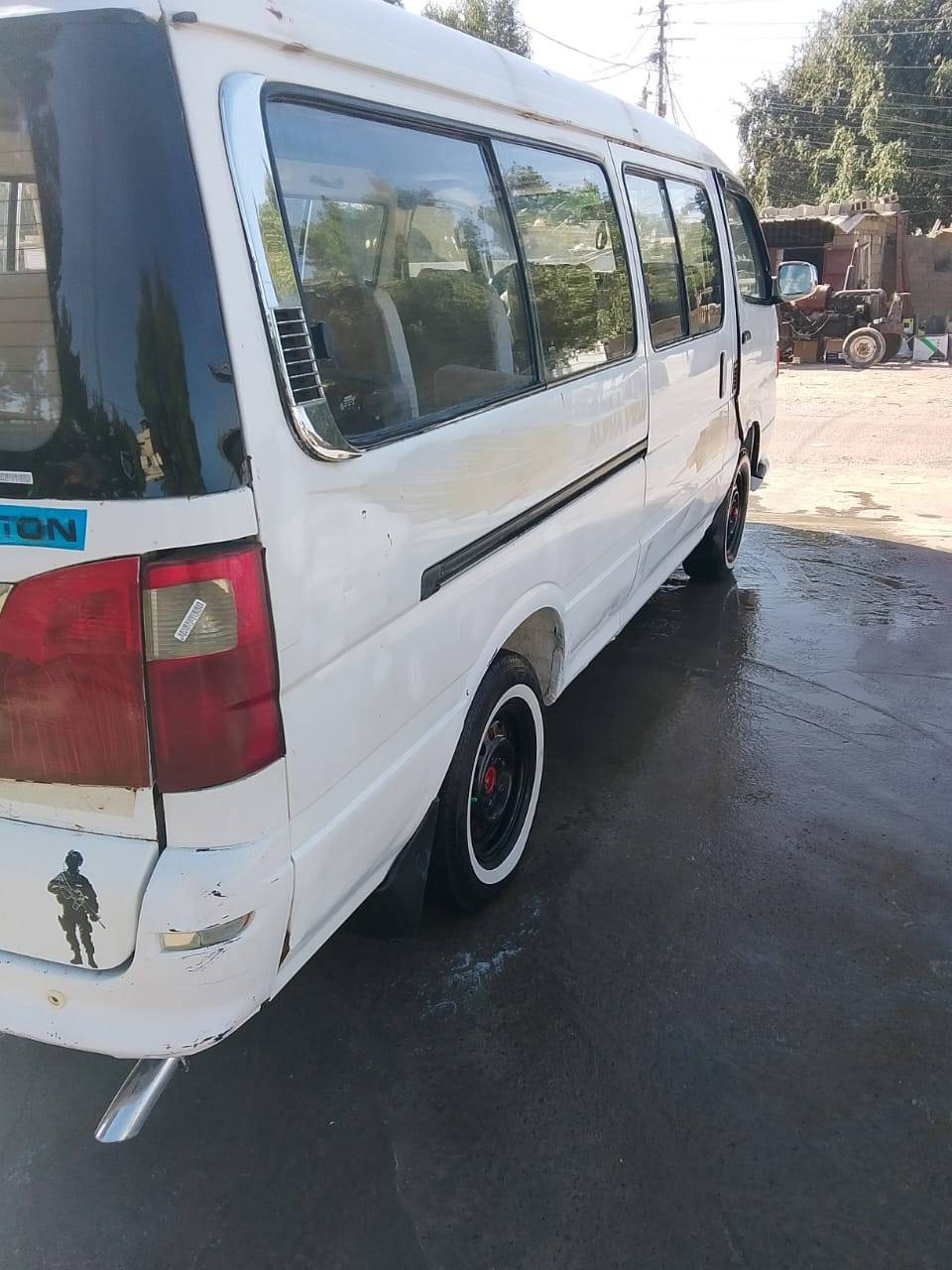 السلام عليكم فتون موديل 2010 تحويل  مباشر السعر 38 بيه مجال حك جيه  رقم الهاتف ‏‪‪0777 505 5968‬‬‏
مصفره هيه ومرور  رقم شاصي شعار نازل بل سنويه 
 مكينه ونجي كير وتماتيك رقم  احمر بابل كهربايات شغاله
