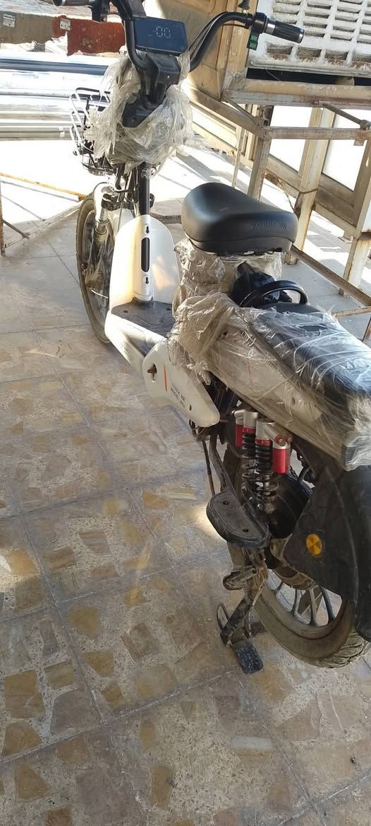 دراجه شحن كله شغال بس الاشاره الخلفيه اليسار تشتغل بس ضعيفه
بدون بطاريات 120 الف


**إذا كنت صاحب هذا الإعلان وتريد حذفه لأي سبب، رجاءا أرسل رسالة إلى الدعم الفني**