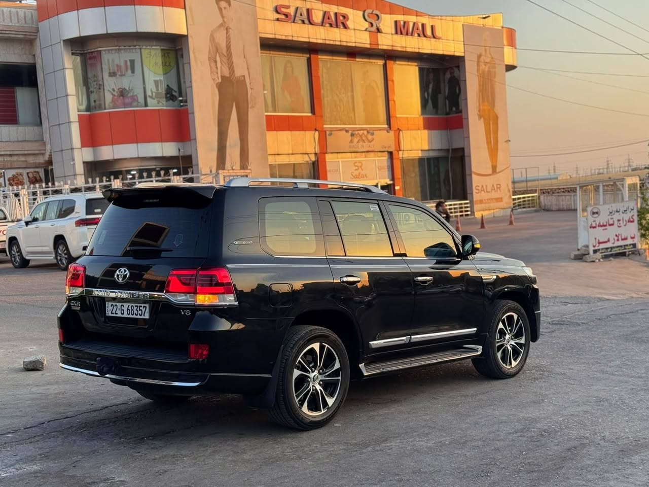 لاندكروزر    2021   شركة GXR
محرك ٦ سلندر 

السياره احله من الصور بالحقيقه 

فول مواصفات 1/1 💯 :

1- فتحة 🕳️

2- بصمة 🔐

3- ماشية ١٢٦ الف حقيقي 🧡 وقابلة لزيادة 

4- حساس خلفي وامامي 🎶🔊

5- ثلاجة 🥶

6- 2 كراسي كهرباء ⚡

7- تشغيل عن بعد 💥

8- شاشات عرض 💻

9-كامرات 5 كاميرة  👀

10- 8  ايرباك 

11-دفع رباعي 🎮

12- شاحن واير لس

13 داخل قيسي بيلادي شركه 

حجم المحرك: 4.000✅

ملاحظة // السياره بها ٣ مكانت بها بارد 

وشرط  الفحص ✅  

جديدة بمعنى الكلمه شرط زيرو  تخم تاير حدادية تبريد جاهزة من كلشي مابيها اي نقص وبالعافية ع تكون من نصيبه

بأسمي شخصياً هزه وفحص جديد تحويل مباشر   

🟩 السعر ( 475 ورقه  )💸وبيها مجال جداً بسيط للطيبين♥️                     

ماكو هيج سعر بهيج نظافة مستحيل 

للإستفسار الاتصال ع الارقام التالية 📲📲   

 ***********

تحياتي لجميع 🌹 🌸
