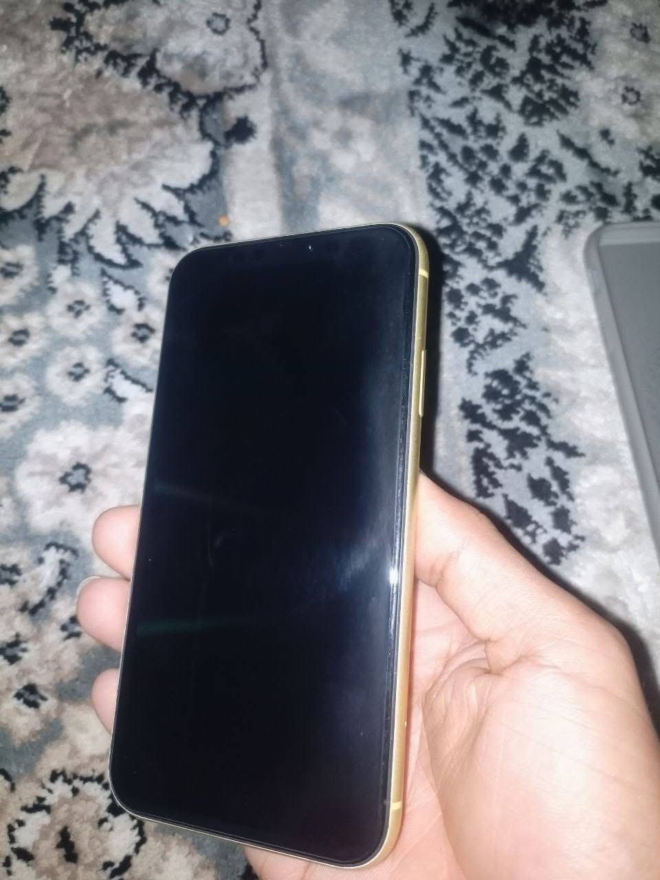 11 عادي كله بلادي نضافه 100 بطاريه 90 شراي اتصل      ***********. سعر225 وبي مجال
