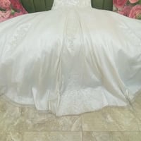 بدلات • استعمال مرة • للبيع/للإيجار