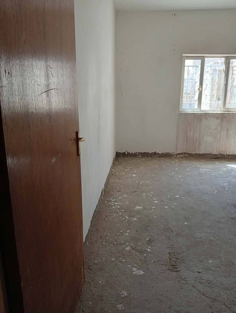 🛑مشتمل للبيع 🛑
مشتمل 100م للبيع طولاني
..................................... 
التفاصيل ( ٣غرف نوم وصاله واستقبال ومطبخ وصحيات داخلية وخارجية)
------------------------
العنوان. حي الحوراء
اقرب نقطة دالة. مدرسة عمود الدين 
عرض الشارع 10م
------------------------
لاستفسار أكثر الاتصال على الأرقام أو مراسلة الصفحة
*********** واتساب
*********** رقم صاحب العقار
