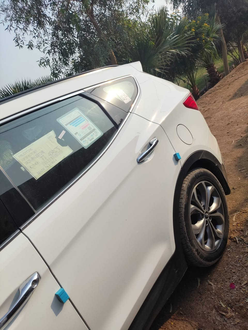 السلام عليكم 
للبيع سنتافيا موديل 2013 خليجي الشركة الدوليه رقم بغداد الجديد تحويل ثاني يوم سنويه وهزه جديده بيها رشة صبغ بكصت البنيد فقط الباقي مكفول من صبغ وتبديل ولضربه مكينة 6 سلندر 3300 مامفتوحه 7 راكب  ثلاث قطع تبريد 5 ويل كب تبريد تخم تاير توني شاده  فول مواصفات 1/1 بانوراما 3 كطات شاشه كامره كشنات جلد بصمه تشغيل + ابواب داخل لونين بيها هواي مواصفات ماذكرهن سياره حلوه احلى من الصور حتى ماغاسلها واضح بصوره التراب نواقص بسيطه بيها مثل دبلات ودرايم الايمن  مكان السياره ناصريه الرفاعي  سعر 170 وبيها مجال لشراي ***********
