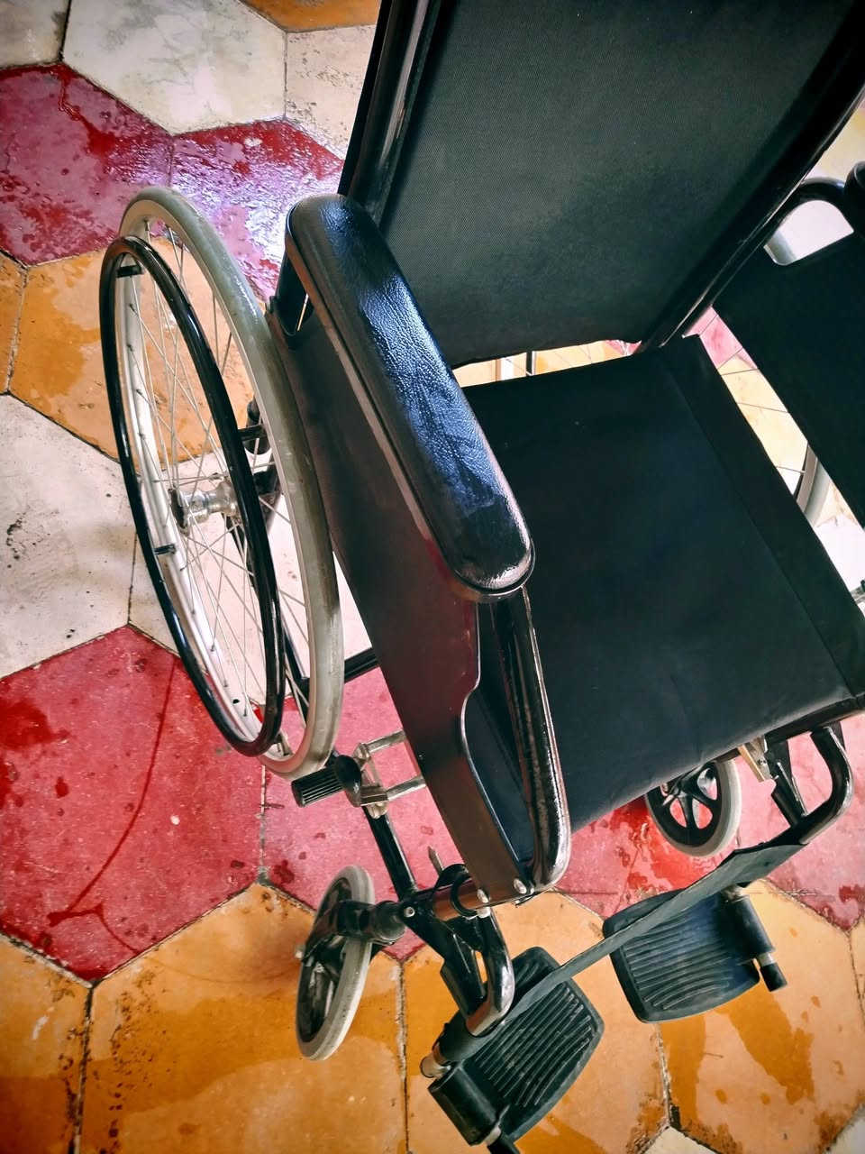 عربانه معوقين جديده  ستعمال قليل كلش
السعر ٩٠ المكان ديوانيه حي العصري


**إذا كنت صاحب هذا الإعلان وتريد حذفه لأي سبب، رجاءا أرسل رسالة إلى الدعم الفني**