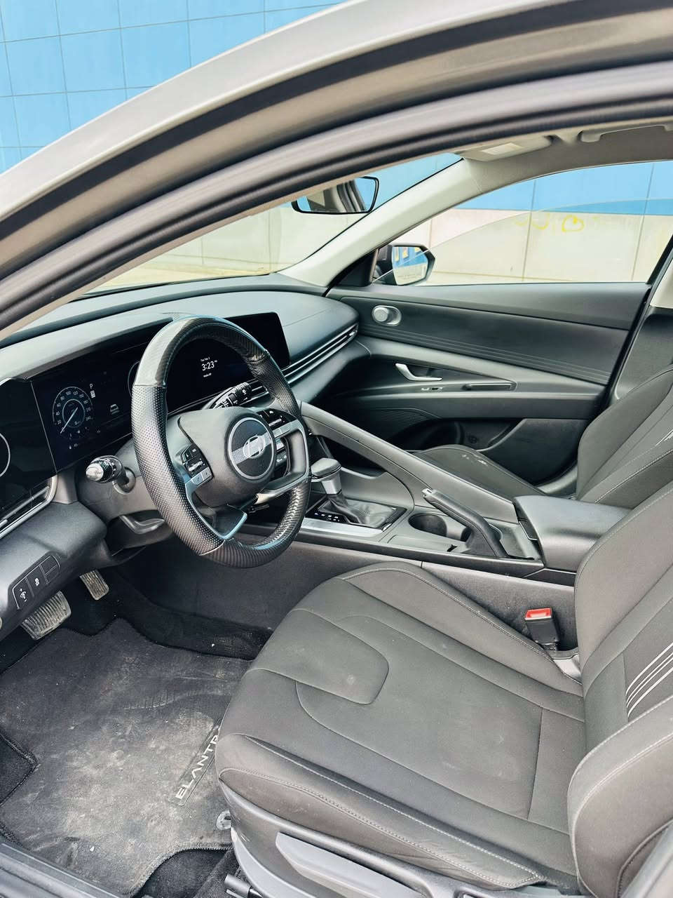 HYUNDAI ELANTRA SEL
هوندا النترا
موديل 2024 
السياره مرقمه اربيل ( رقم و سنويه و فحص وهزه جديد لحد 2030 ) 
اللون سمنتي 
ماشي 31  ألف 
الضرر- ( بند صبغ  ) 
السعر 149 ورقه مرقم كامل 
موصفات  
بصمه 
تشغيل عن بعد 
شاشة ايباد متصل 
ويل كروم 
لايت زينو
رادار امامي 
رادار خلفي 
رادار جانبي 
كاميرا 
تحكم ستيرن
بي بعد اهواي موصفات 
ايرباك استيرن راجع سيستم 
العنوان اربيل - معرض اربيل كارس
***********☎️
