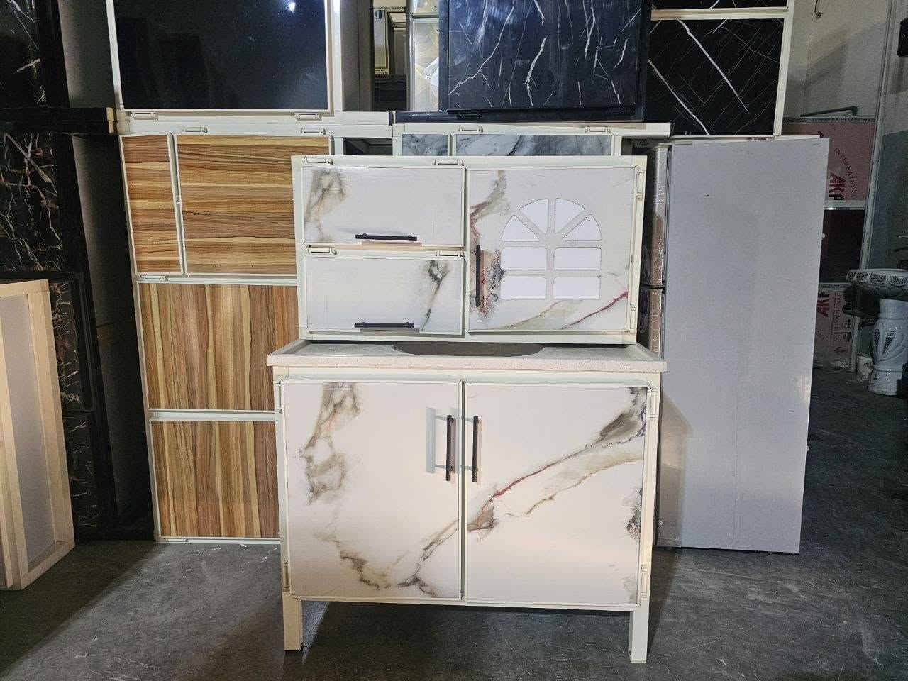 سنك مع ملحق قياس متر المغسله مرمر 
 السعر 155 الف


**إذا كنت صاحب هذا الإعلان وتريد حذفه لأي سبب، رجاءا أرسل رسالة إلى الدعم الفني**