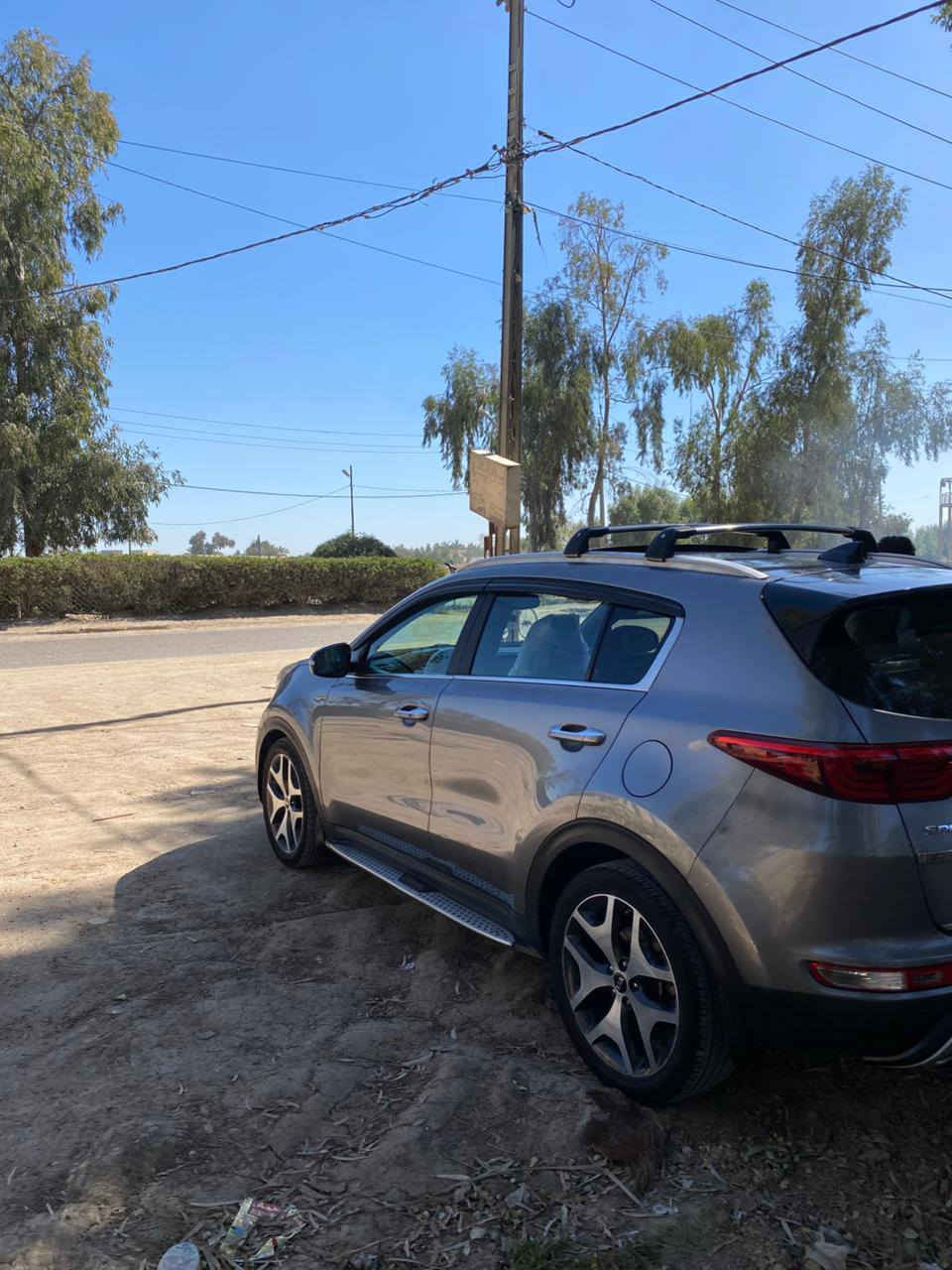 السلام عليكم للبيع سبورتج موديل 2017السياره فول مواصفات vipالسياره جاهزه كير ومحرك كفاله تخم تاير جديد حداديه جديده وارد امريكي حاث باب وجاملغ فقط بدون دواخل  شواص كفاله لغود كفاله  محرك 2000تيربو
السعر 130وبيها مجال 
اللاستفسار ***********
مواصفات السياره 
بانوراما سلايت 
تحكم استيرن جهتين 
شاشه كبيره 
حساسات أمامية وخلفية+كامره خلفيه
ماشيه 77ميل 
رادارت جانبيه 
اشاير بل مري 
كشنات كهربائيه+تدفئه تبريد 
2قطع تبريد 
استيرن تدفئه+شفتات
3انصمه قياده 
جنطه كهربائيه 
بيع فقط بدون مراوس وما تراهم قسط ☝️☝️☝️
رقم الشاصي  KNDPR3A60H7173786
