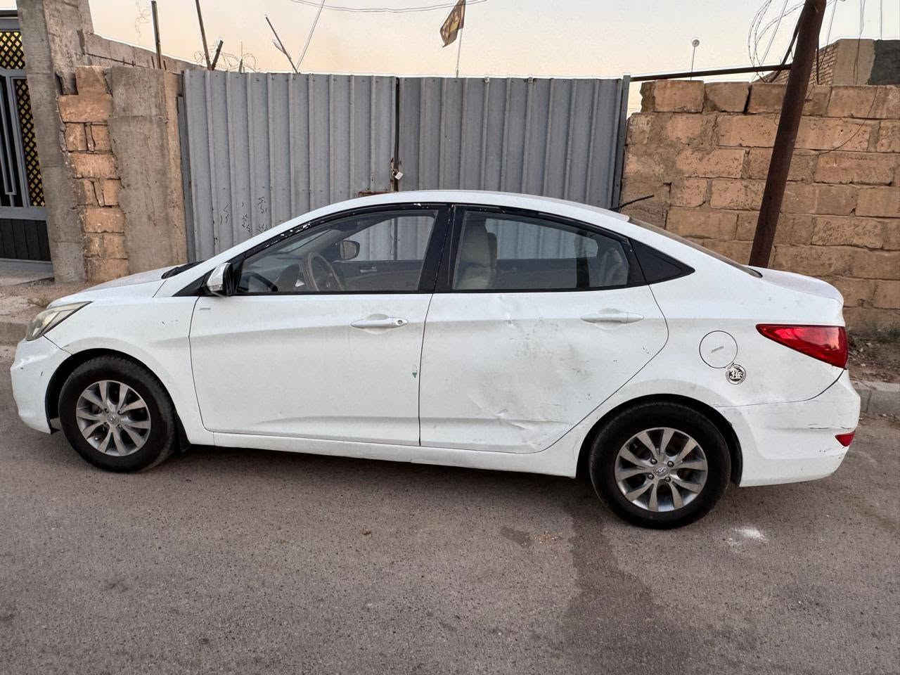اكسنت خليجي 2015
سيارة جاهزة خير من الله متعوب عليها مال موظف تخم تايرات جديد ويل كب 4 اشاير بالمري تبريد خير من الله شاشة وكاميرا خلفيه رقم بغداد مشروع وطني بيها 4 قطع وضربه جديده بالباب الخلفي سيارة باسمي السعر 77 ورقه وبيهامجال بسيط للشراي العنوان بغداد بوب الشام للتواصل على الرقم ***********
