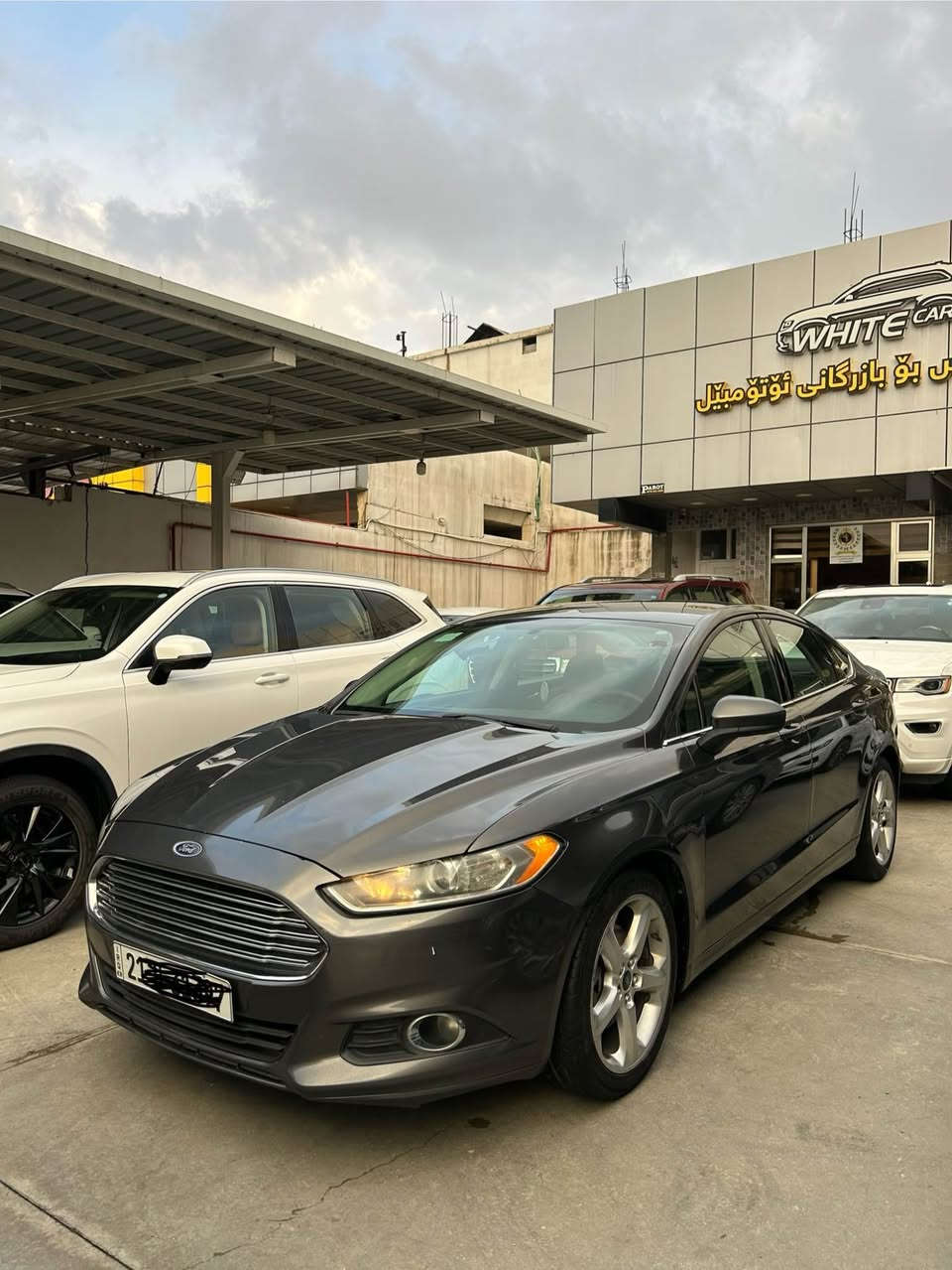 فۆرد فیوژن ٢٠١٦
مەکینە ٢.٥
مواسفات S سپۆرت ( ویل گەورە - باڵ - بلاجکتۆر - کامێرە - ناو رەساسی )
سەیارەکە کلین تایتلە دەعامیش بۆیاخی نیە
کاتی دهۆک بووە بەو شەرتە پارچە گۆران و کرانەوەشی نەبێ
یەک پەڵە ساردی هەیە لێرە وای لێهاتووە
١٠٣ هەزار مایل رۆشتووە
گێر و مەکینە بەشەرت نەکراوەتەوە
تایە و رۆن و بانس هەمووی تازەیە
نرخ : ١٢٥ وەرەقە و مەجال
*********** السليمانية, العراق
