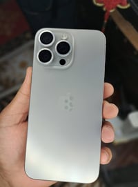 آيفون ١٥ برو ماكس • ٢٥٦ • بطارية ٩٧