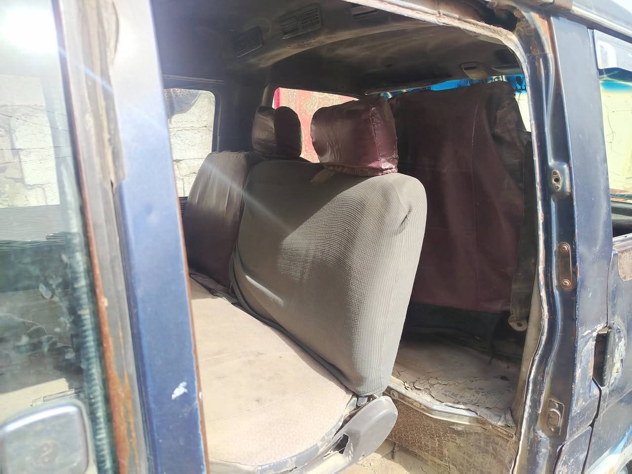 كيا بستا 94 سنوياتها ب 28///××*********** والسعر 16 ورقه وراعيه دور تحويل
