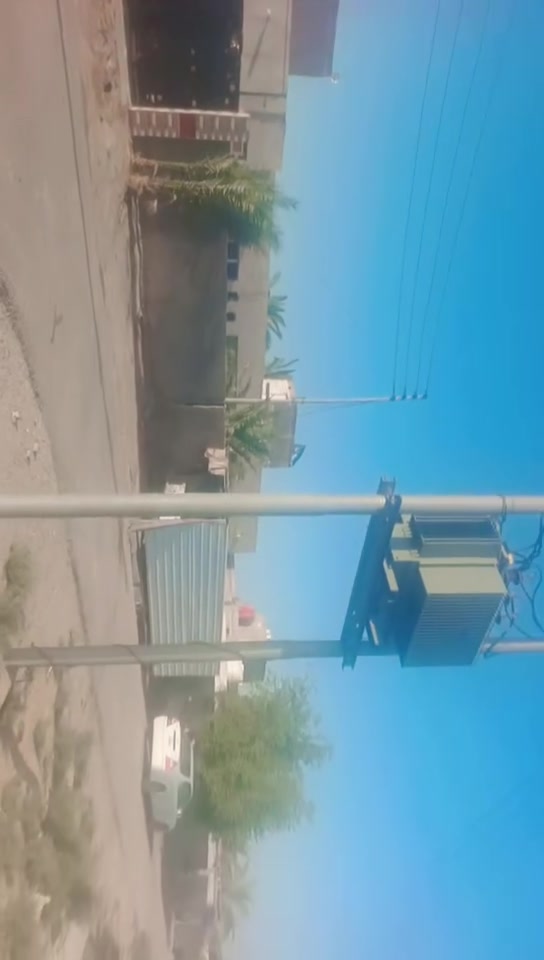 📢 إعلان بيع أرض زراعية مميزة – فرصة استثمارية وسكنية

للبيع أرض زراعية مميزة في محافظة ميسان / العمارة / السعيدة، بموقع ممتاز قريب جداً من الشارع الرئيسي بغداد – البصرة، وتُعد فرصة مناسبة للاستثمار والسكن والزراعة.
🔹 المساحة: 6 دونمات
🔹 نوع السند: طابو زراعي (عقد 17)
🔹 أقرب نقطة دالة: محطة اللازم المشيدة
🔹 تحتوي على بستان نخيل وأشجار نخيل مثمرة
🔹 جرف شط بمساحة دونم ونصف
🔹 محطة تصفية ماء داخل الأرض
🔹 كهرباء متوفرة مع محولة خاصة بالأرض
🔹 يوجد داخل الأرض 4 بيوت
🔹 موقع قريب من الشارع الرئيسي وسهل الوصول
✅ أرض متكاملة الخدمات ومناسبة للسكن أو الاستثمار الزراعي أو إنشاء المشاريع المختلفة، مع توفر المياه والكهرباء والبستان وجرف الشط.
📍 الموقع: ميسان – العمارة – السعيدة
📍 قرب الشارع الرئيسي بغداد – البصرة
📍 أقرب نقطة دالة: محطة اللازم المشيدة
📞 للاستفسار والمعاينة: (***********)
💰 السعر: (يُذكر عند التواصل)
🌴 فرصة مميزة للبيع الجاد، والله ولي التوفيق. 🌴
