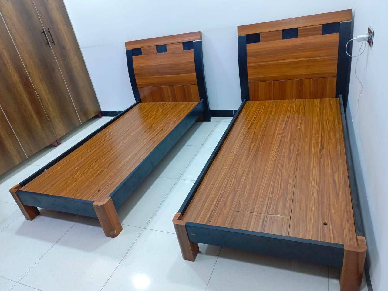 السلام عليكم
للبيع جرابي عدد اثنين ام النفر تركيات سعر الوحدة 75.000 الف دينار للاتصال *********** ابو حسين المكان الدورة / البوعيثة
