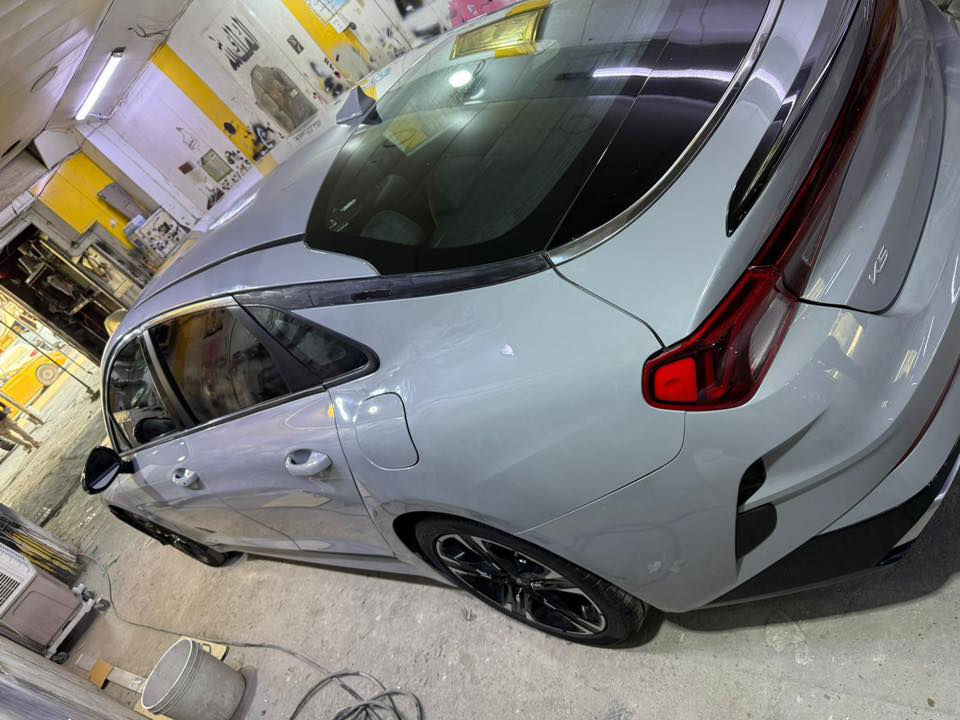 السلام عليكم للبيع فقط كي 5 لون سمنتي موديل 2024فول عدا فتحه حادث موضوع بالصور تبديل ابواب لون بدون صبغ بيه تعديل بارد بالقمار وتعديل وصبغ بالدوسه بجم كبس بدون رقم السعر 168$$ مكان السياره اليرموك للاستفسار ***********
