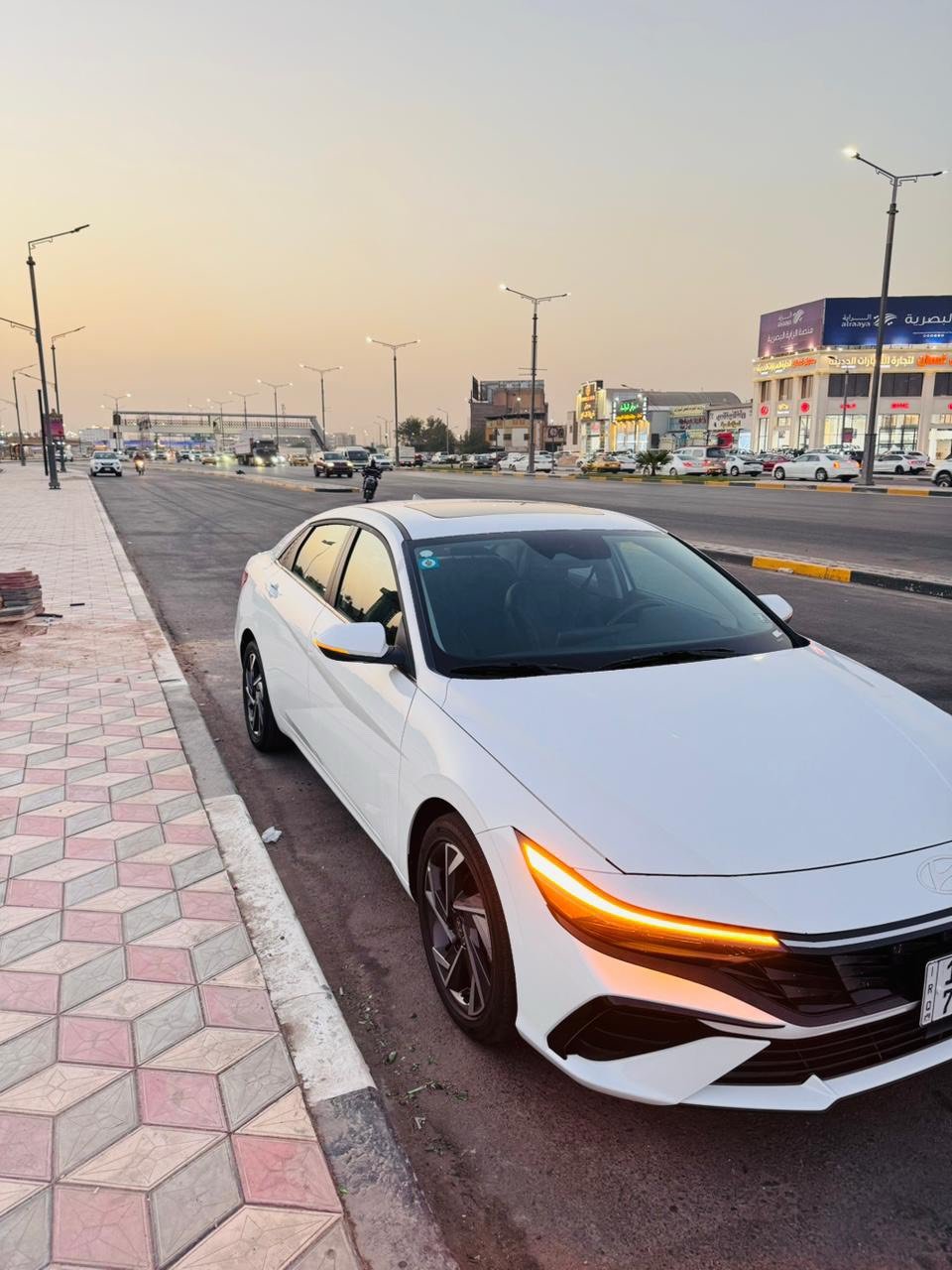 سلام عليكم

Hyundai Elantra 2025 

للبيع هيونداي النترا  لمتدد 2025 

السيارة بعدها زيرو ماشيه 27000قابل  للزياده

محرك 4 سلندر 2000 دوش 

السيارة لون ابيض صدفي وارد امريكي 


السيارة حادثها فقط الجاملغ الامامي الايسر ومستبدل اصلي ومرشوش مثبت  وضربه بلبنيد وشغل درجة اولى
وبارد بلمدكر الايسر الخلفي مامصلحه ع وضعها ترجع PDR

ايرباك دركه فقط 
 بدون شاصي 

السيارة فول مواصفات

1-فتحة

2-فول تحكم استيرن

3-شاشة كاملة متصلة وعدادات ديجيتال

4-رادار امامي  مستبدل 📍وخلفي وجانبي (نقاط عمياء)

5-توقف ذاتي

6-لايت امامي وخلفي LED 

7-قيادة ذاتية

8-تحديد مسار

9-درايف مود (Normal,Sport,Smart)

10-اوتو هولد

11-هاند بريك دكمة

12-بصمة ابواب

13-بصمة تشغيل

14-تشغيل عن بعد

15-ابل كاربلاي واندرويد اوتو

16-لد داخلي 

17-شاحنة وايرليس

18-منافذ داخلية يو اس بي وتايب سي

19-كشنات جلد

20-كروس كونترول مثبت سرعة ومحدد سرعة 

21-كامرة خلفية دوارة

22-كشنات تدفئة

23-التبريد ايضاً بي شاشة

السيارة فول مواصفات ومناقصها اي شي كلشي بيها كامل  ماعده برمجيات الرادر

السيارة مرقه رقم الماني (معوقين بصره) وكاله

المعوق ولد شاب 

سعر السيارة170$ ورقة وبيها مجال 

مكاني البصره حي الاصدقاء

***********

اللي يشوف السعر غالي لا يتصل رجاءاً