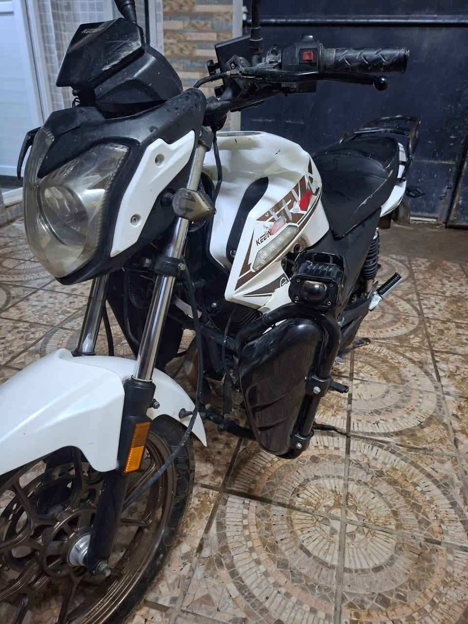 السلام عليكم دراجه ار كي دراجه موديل 2022 ماكينتها مره واحده مفتوحه دراجه خير من الله تحويل ثاني يوم السعر مليون نص وبيها مجال بسيط مكاني بغداد اليرموك  ***********
