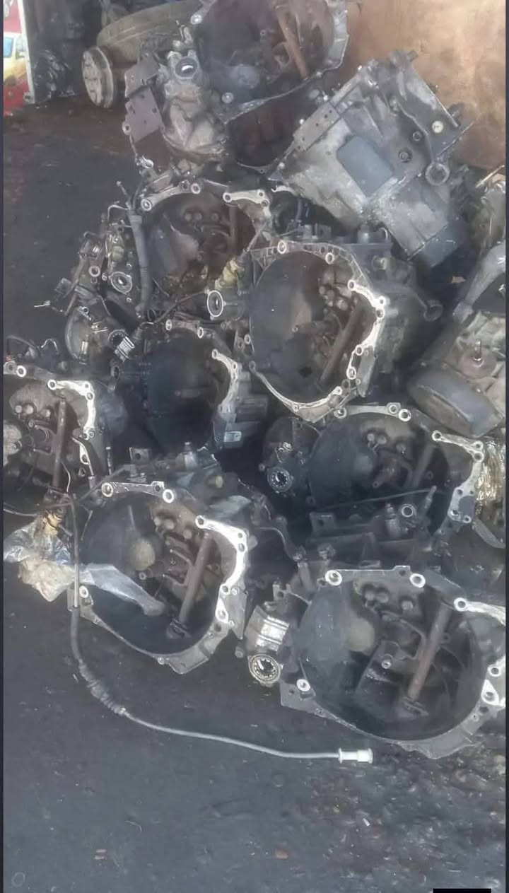 يا الله تعلن محلات حجي راضي عن وصول محركات الفرنسية للسيارات الإيرانية سمند بارص لميس  كير عادي خفيف دايمنو سلف باور استيرن كبريسر
العنوان بغداد الكراده شارع الصناعه قرب محكمه الكراده اي استفسار على الرقم ***********
