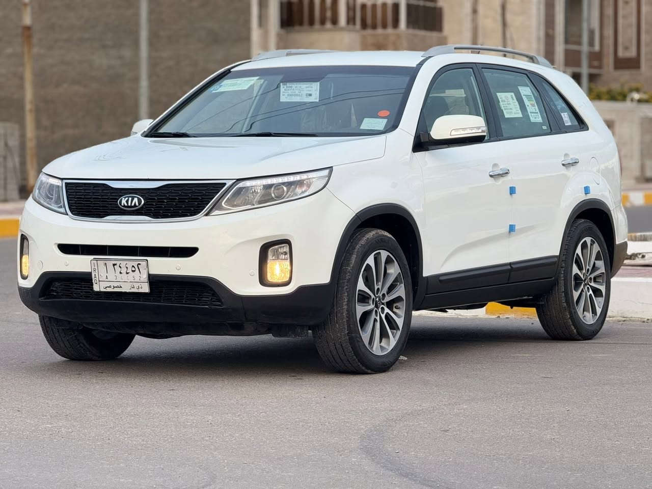 يا الله الهم صلي على محمد والي محمد 
كيه سورنتو 
موديل :2015
خليجي كفاله عامه ضربه وصبغ وتبديل بيه صبغ قليل اسفل الجاملغ الخلفي 
ممشى:100الف
السياره علو وضع الشركه 
مكينه:2400
سبعه راكب
3قطع تبريد 
بردات خلفيه 
اشاير بل مري
مري قلاب 
حساس امامي خلفي 
حاجب لد 
تحكمات ستيرن 
مكانه:ناصريه مركز 
السعر:168وبيه مجال للطيبين 
للستفسار: ‭0782 284 0896‬

‭0776 455 4797‬
