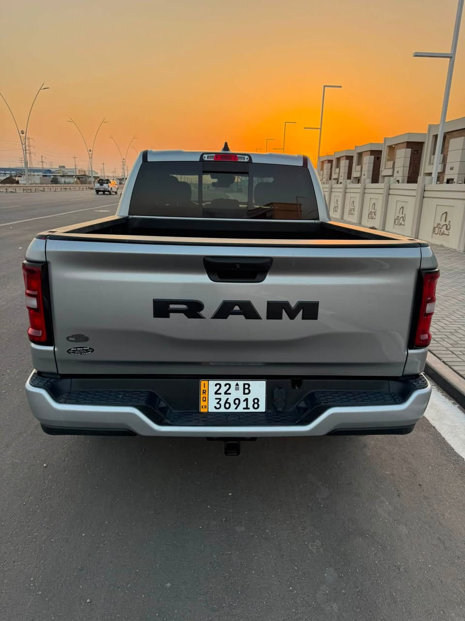 السلام عليكم
RAM 1500 BIG HORN/LONE STAR eTORQUE  2025
دوج رام موديل 2025 شكل جديد
بيك هورن
السعر 278 وبيه مجال بسيط  
بدي قصير باب طويل المرغوب
محركً 3600 سته سلندر‌                                              صبغ 4 قطع
ايرباك سستم
ماشیة/ 13 الف 
موصفاته
شاشه وسط
رادار
لايت زينون
اتو ستوب
نقطة العمياء
تحديد المسار
حساسات امامي وخلفي
ويل سبورت
تايرات جبلي
بصمه
تشغيل عن بعد‌     ‌  
                                                                                         مکان سیارە  البصرة  
الاتصال  ***********
