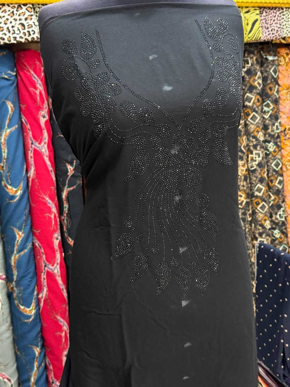 سوادات للمحرم 
كشمير كابوي مطاط الاصلي احسن نوعية وارقى خامايه متوفر بالسوك 
سواد فحم مطرز ستراس حراري صدر وردن يرهم لجميع القياسات 
سعر القطعه 13.000


**إذا كنت صاحب هذا الإعلان وتريد حذفه لأي سبب، رجاءا أرسل رسالة إلى الدعم الفني**
