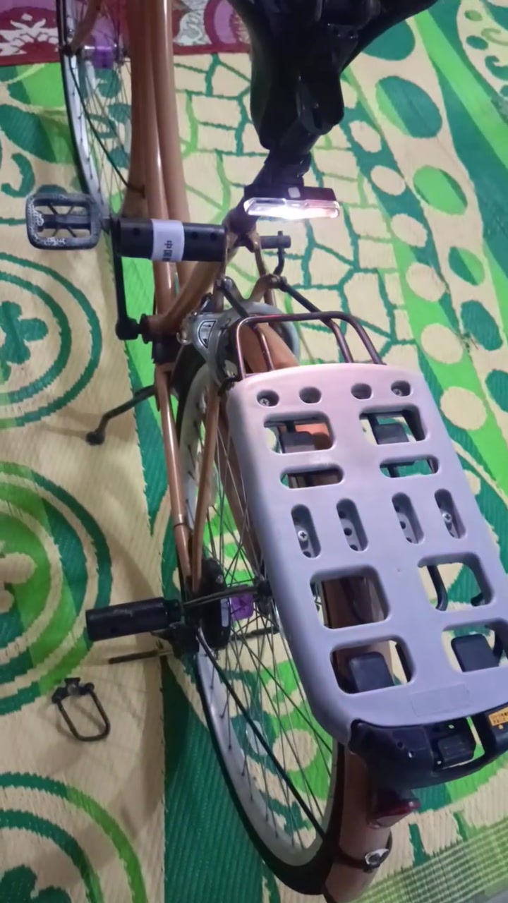 لبيع لبيع نضافه 90بل ميه سعر 140بي مجال حك جيه شي بصيط ***********
