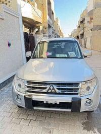 باجيرو حبتور موديل 2009 فول موصفات تحكم ستيرن  ثلاث جهات كشنات كهربائي...