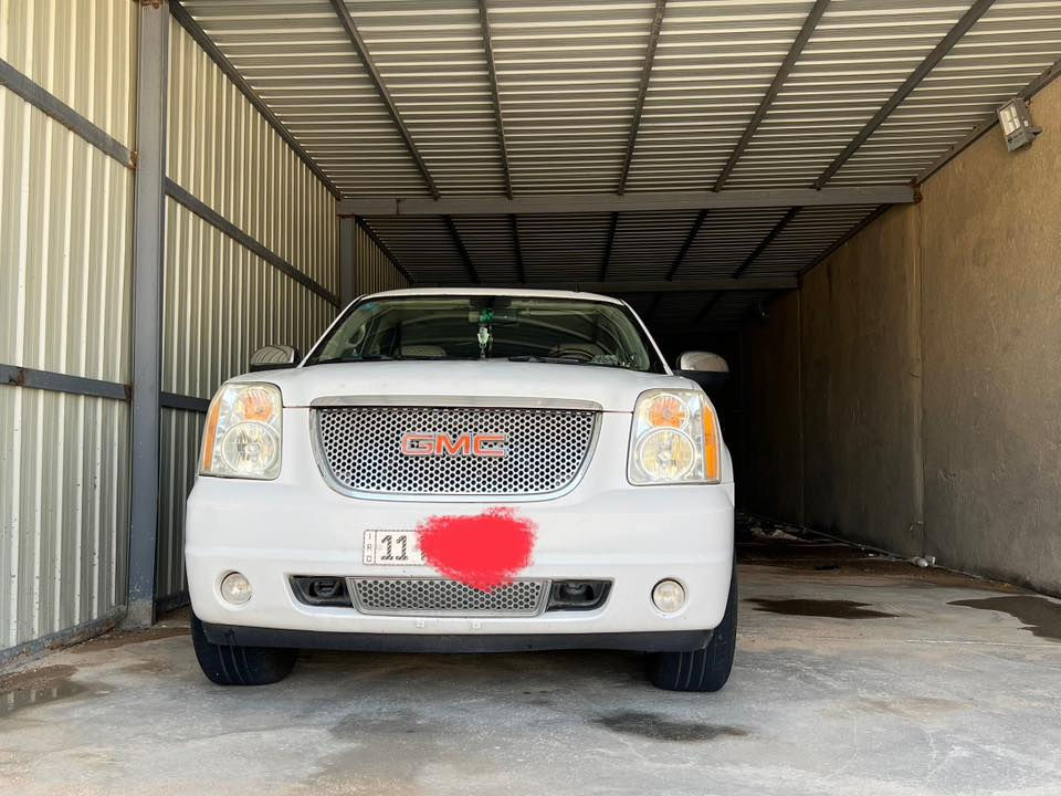 سلام عليكم للبيع يوكن بتره موديل 2013كير محرك حداديه اربكات شواصي كله كفاله منضومه غاز لايت زنون فتحه سقف محرك 5300 سياره جاهزه من كلشي ***********
