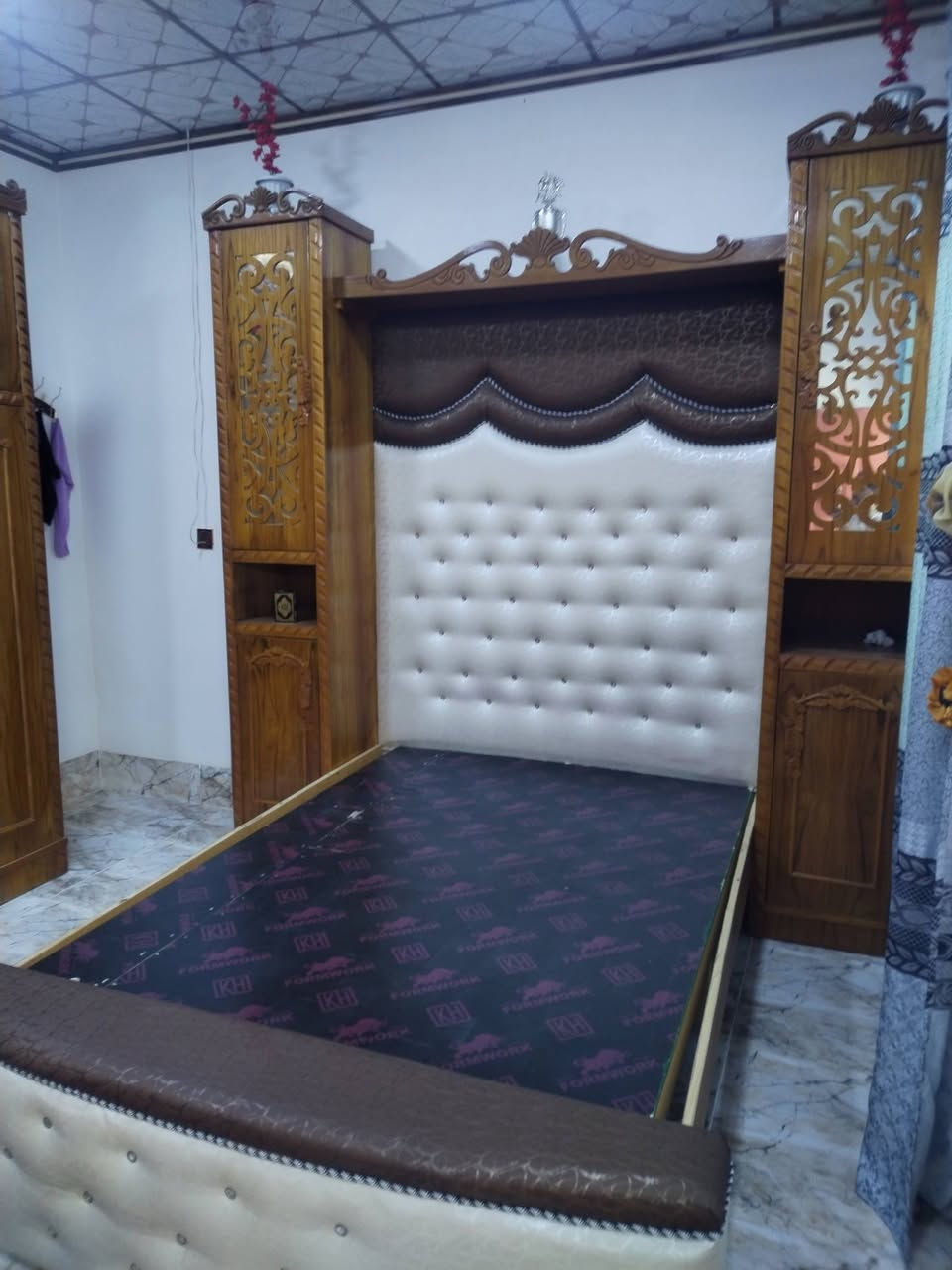 سلام وعليكم غرفه نوم ابراج ملحق مستعمله صاج نضيفه حيل اخو الجديد موصل حي السماح للتفاصيل ه /***********

