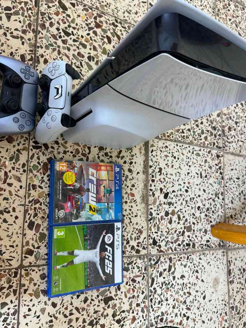 بلي 5 slim 512
جهاز نضيف اون لاين محدث اخر تحديث كارتونتة موجودة

اظافات 

جوستكات عدد 2 اصليات 

قرص FIFA25

قرص GTA5

قرص THECREW2 

للبيع وعل فحص 800الف وبي مجال

*********** واتس اب موجود
