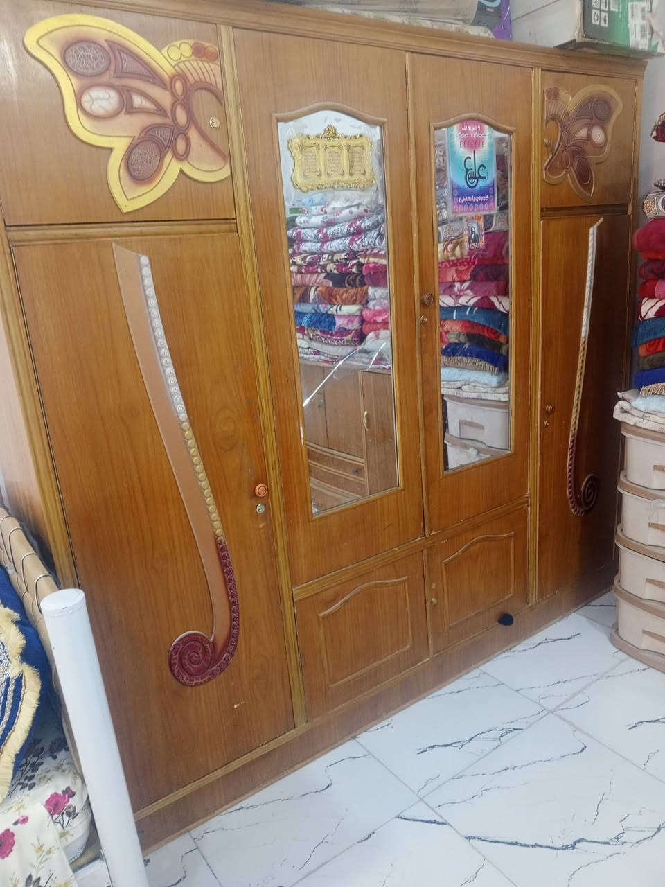 طباخ كريازي السعر 200 كنتور اربع بيبان 200 ثلاجه ب 50 العنوان ملحق قرية الغدير ***********
